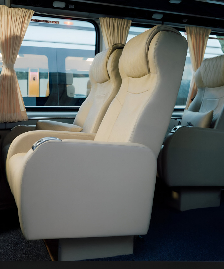 Force Urbania Rentals in Kerala - Kochi Prices