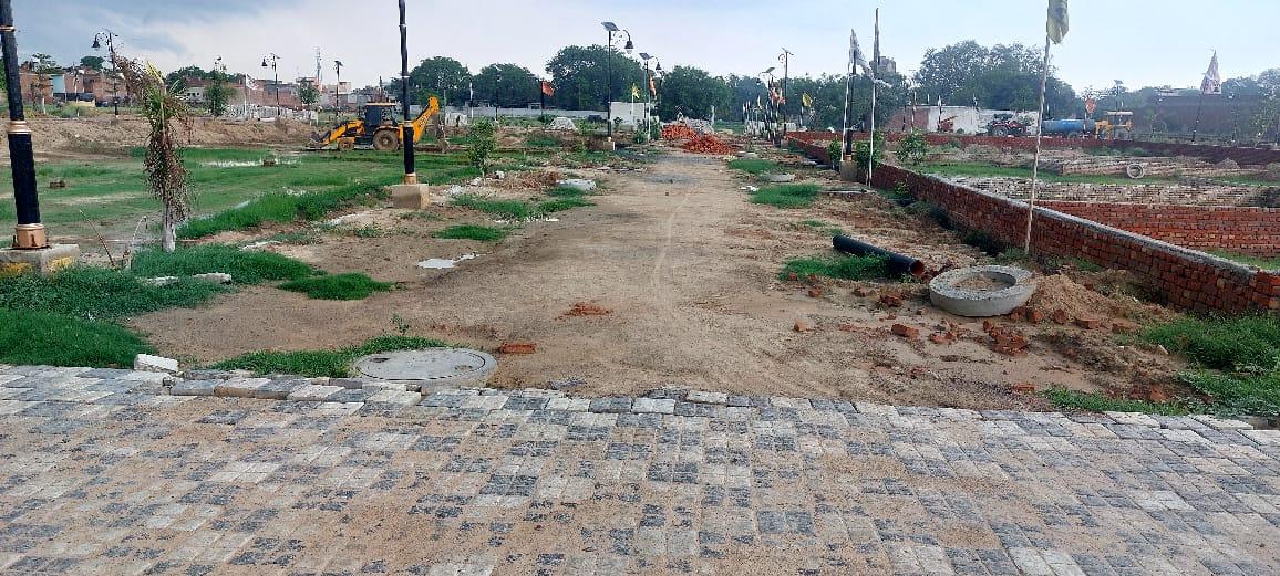 A Complete Guide to Buying a Commercial Plot Near Jewar Airport...