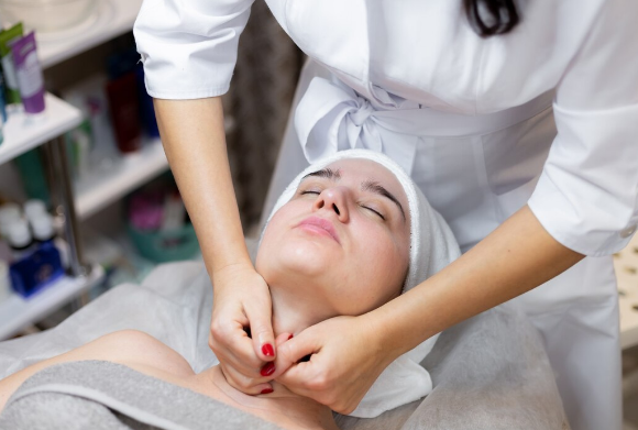 Best Facial Treatment in Singapore for Brightening and Hydrating Your Skin – Mirage Aesthetic